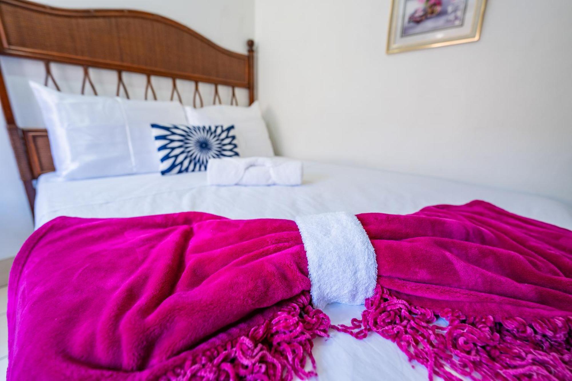 Deyna'S City Inn St. George's Rom bilde